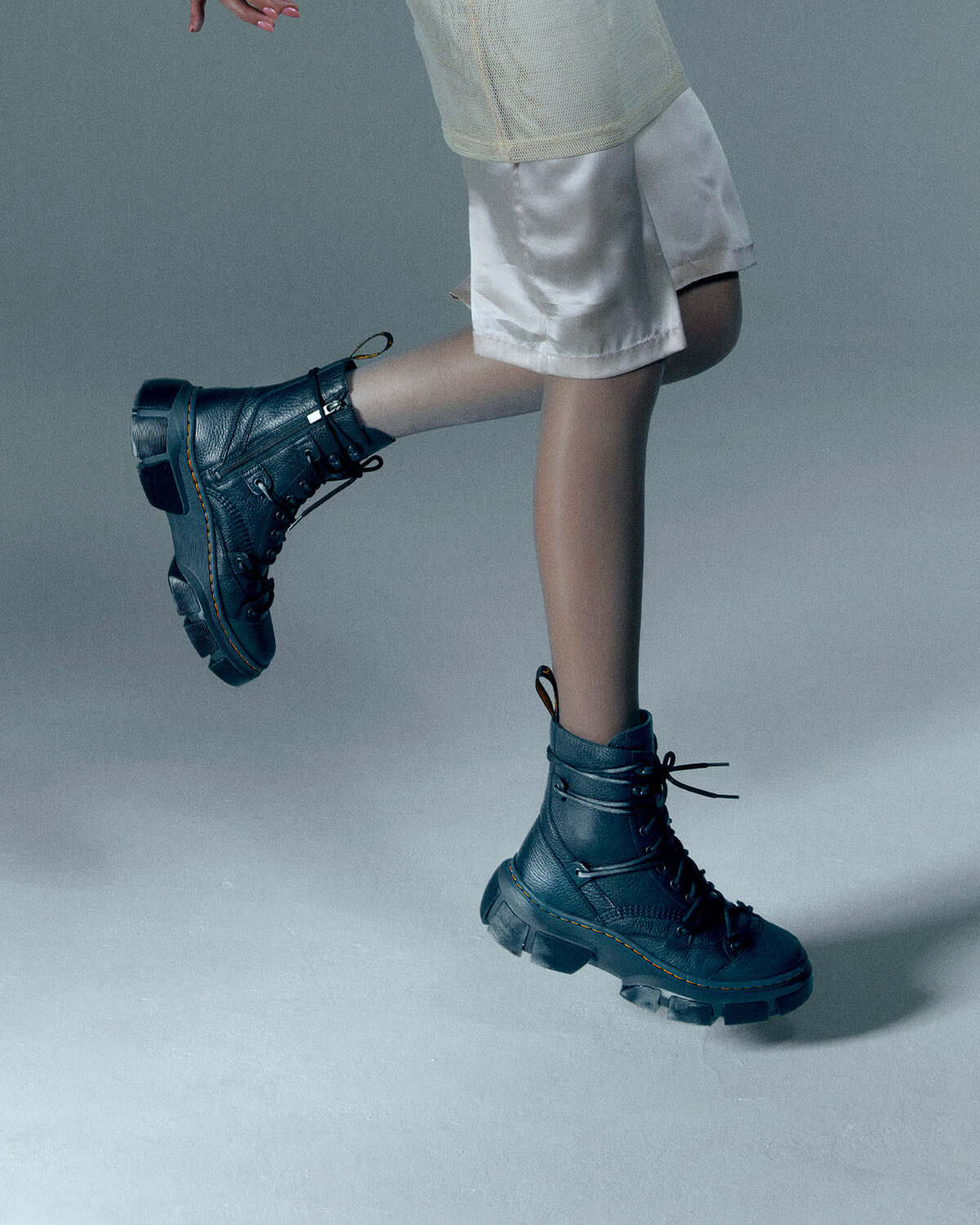 【Dr.Martens】DMXL リガー Rigger Boot DMXL Rigger leather boots in Black | Dr. Martens